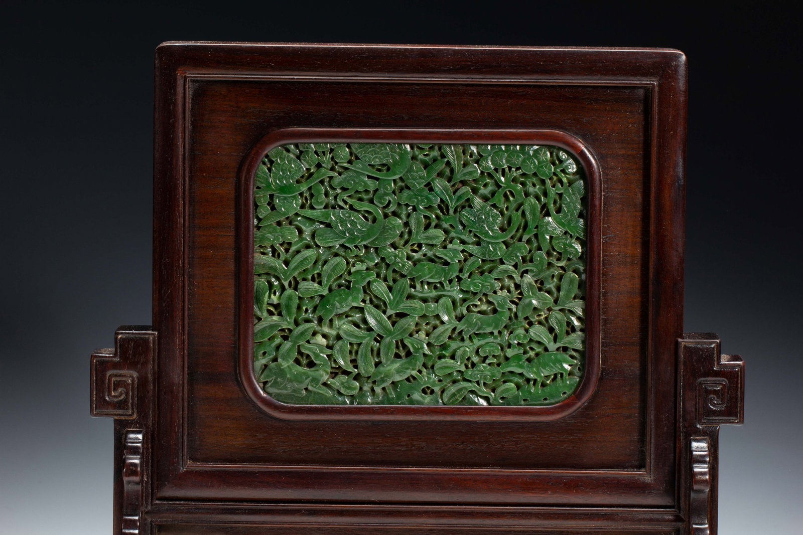 A CHINESE HETIAN JASPER TABLE SCREEN - 2