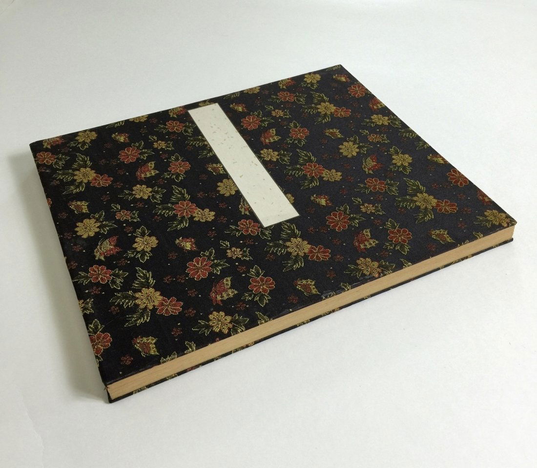 CHINESE ALBUM PAINTING OF PANORAMIC SCENE (1 of 8)