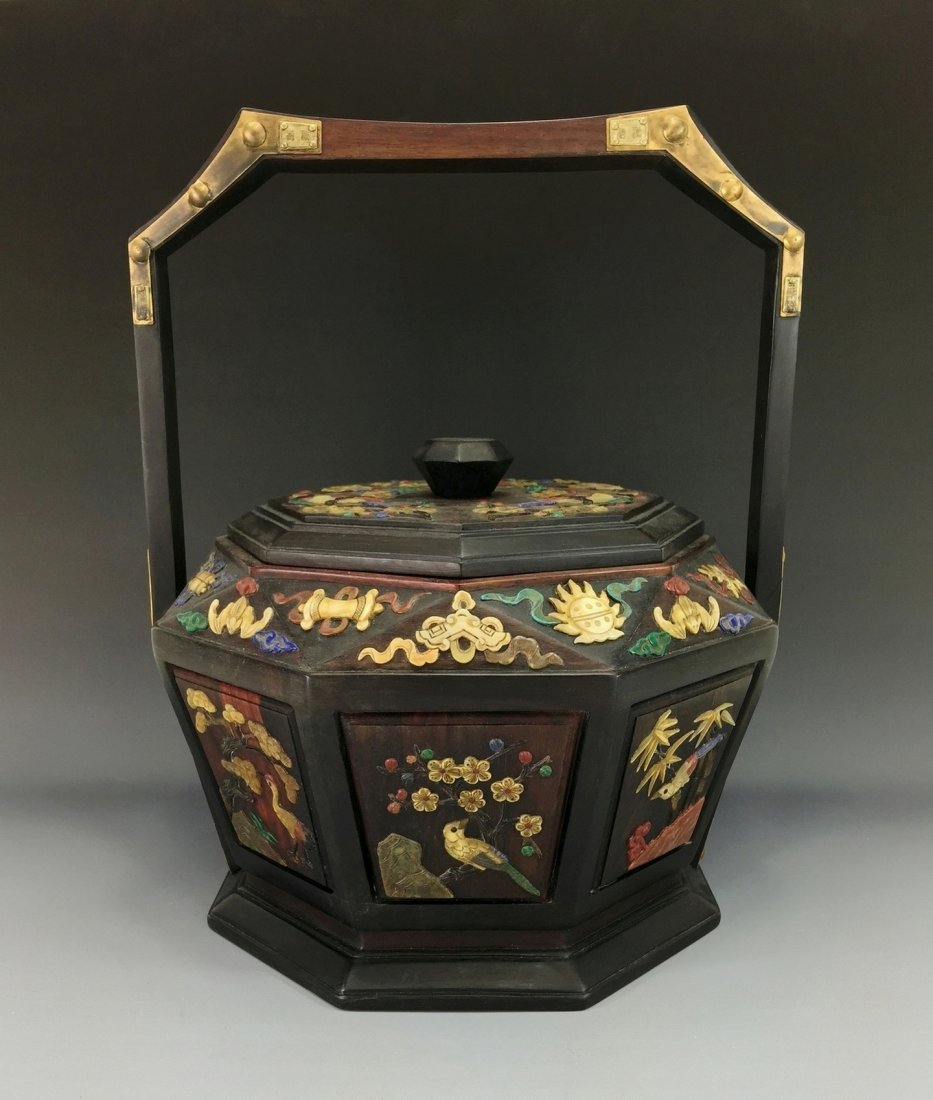 A ZITAN INLAID OCTAGONAL PICNIC JAR (1 of 7)