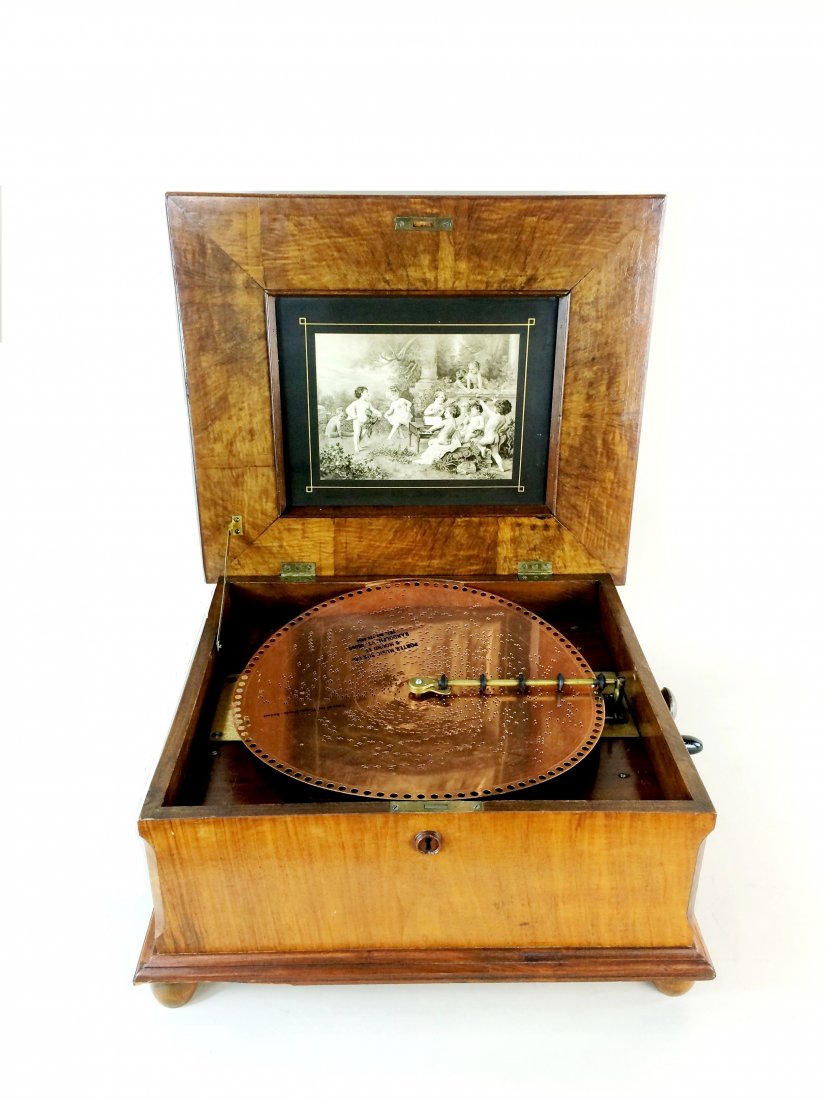 19TH CENTURY GERMAN POLYPHON SINGLE COMB W/ 50 DISC (1 of 4)