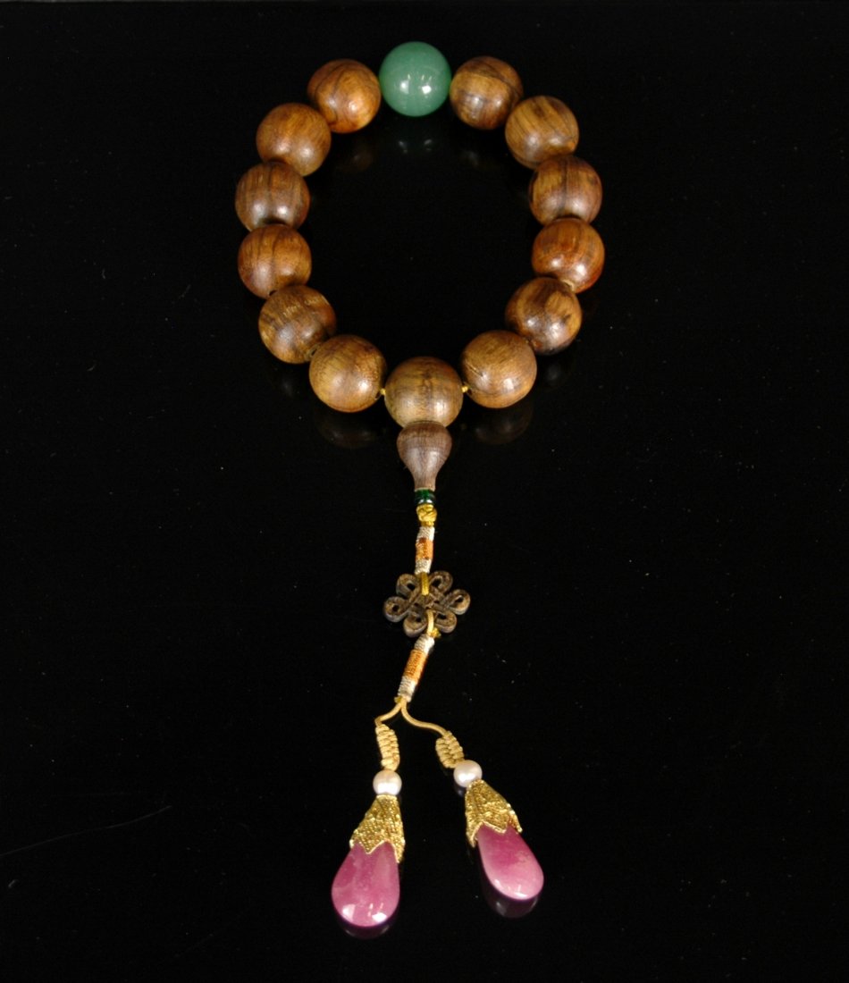 FINE CARVED CHENXIANG WOOD PRAYER BEADS BRACELET (1 of 8)