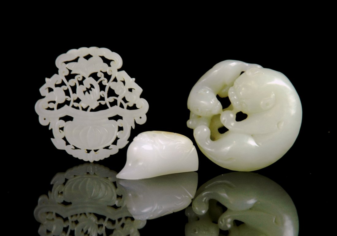 SET OF 3 PCS WHITE JADE PENDANTS (1 of 4)