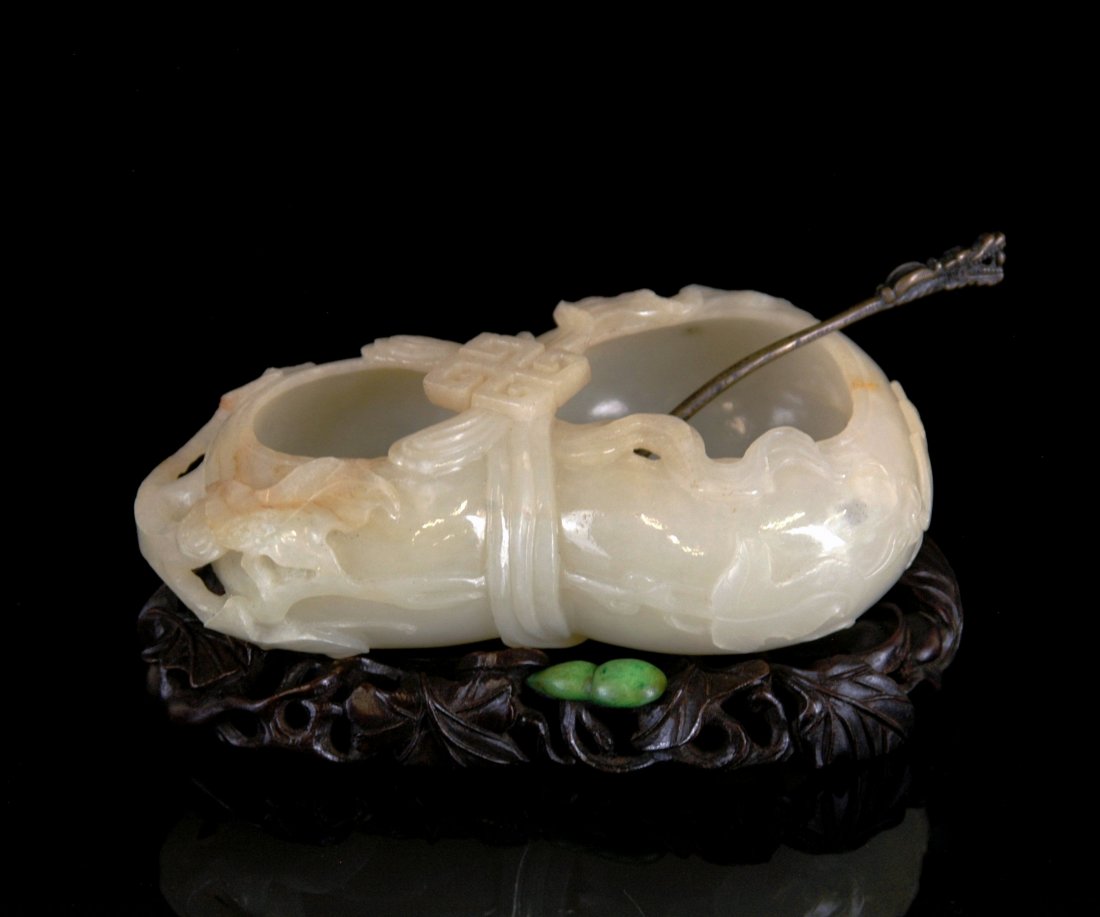 FINE CARVED JADE DOUBLE GOURD BRUSH WASHER ON STAND (1 of 8)
