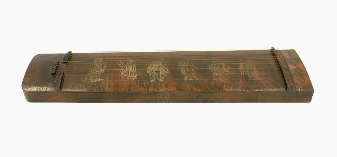 ANTIQUE LACQUERED CHINESE MUSICAL INSTRUMENT (1 of 8)