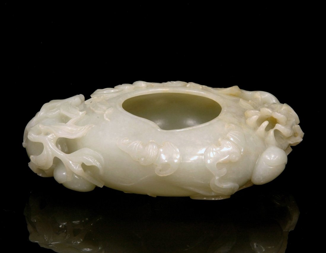 A POMEGRANATE JADE BRUSH WASHER (1 of 7)