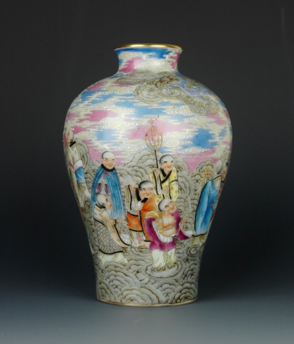 FINE ENAMEL LUOHAN PORCELAIN VASE (1 of 8)