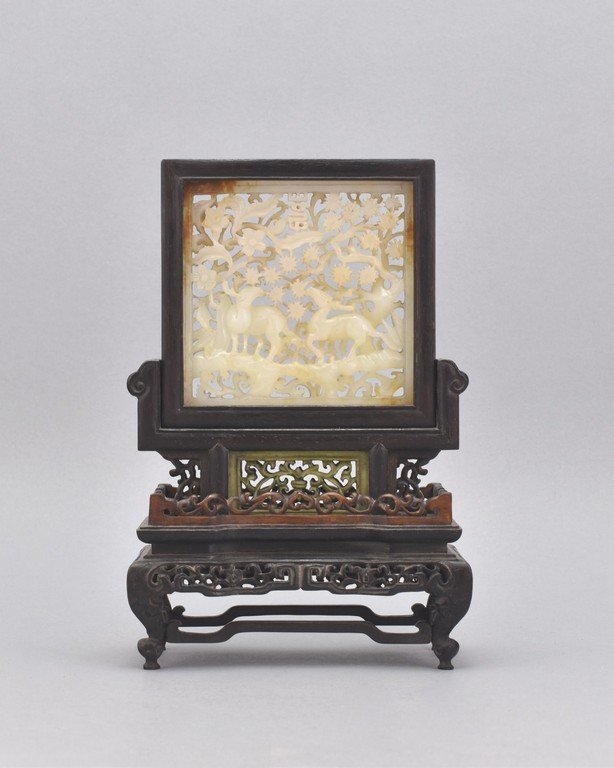 OPEN WORK JADE CARVING PANORAMIC TABLE SCREEN (1 of 9)