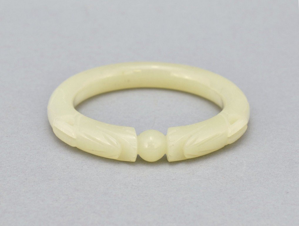 CARVED WHITE JADE BANGLE (1 of 8)