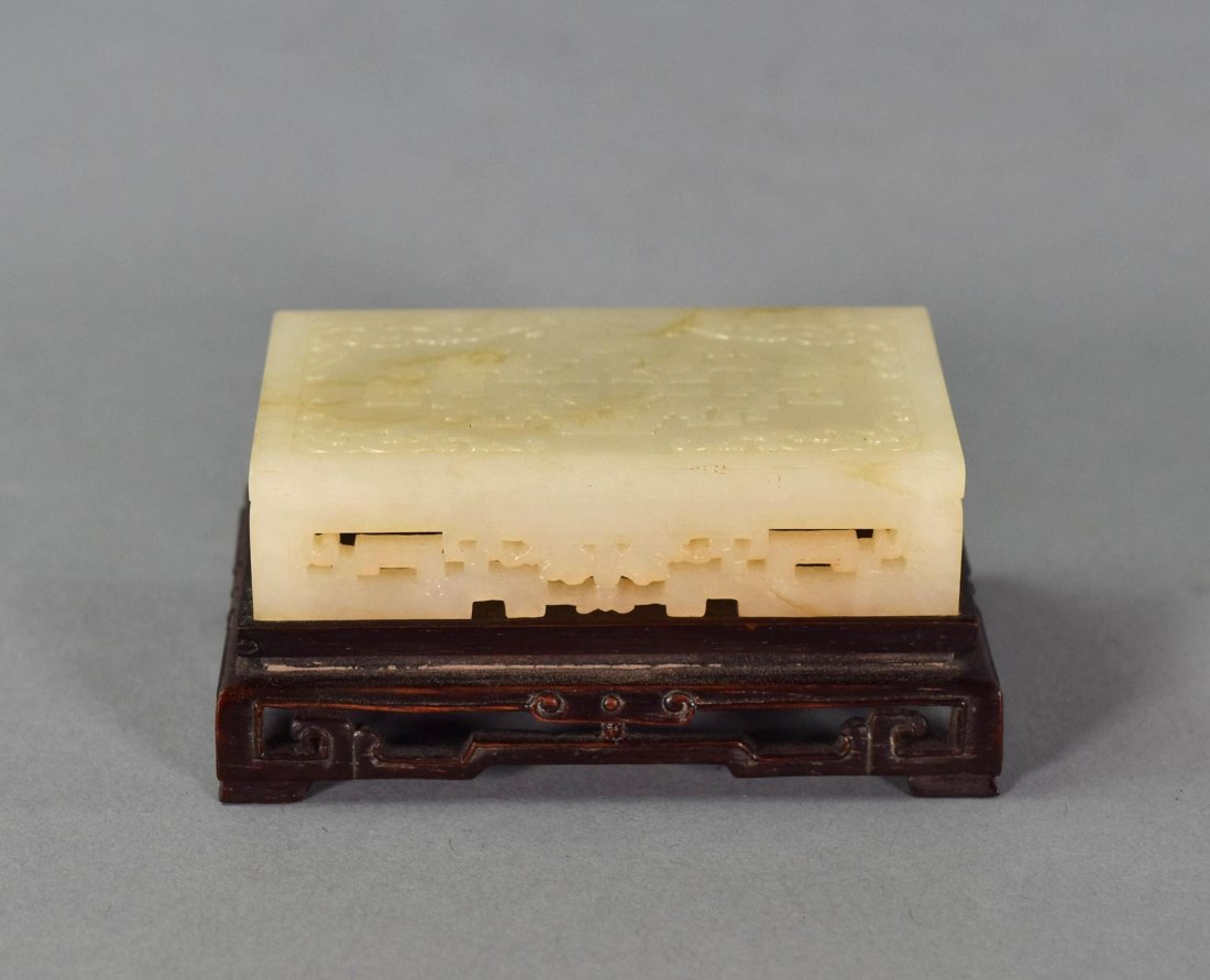 LOW ALTAR TABLE CARVED JADE PAPER WEIGHT (1 of 7)