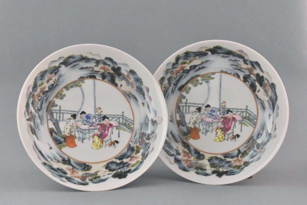PAIR OF FAMILLE ROSE PORCELAIN PLATE, QIANLONG MARK (1 of 9)