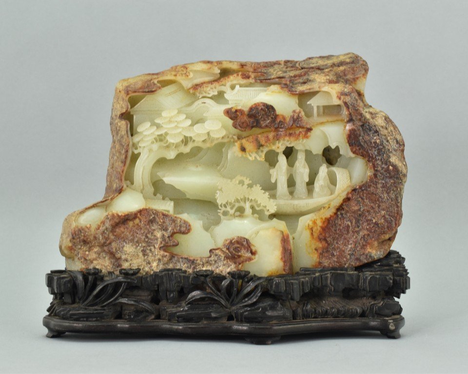 VERY FINE CARVED JADE RECUMBENT A BOULDER MOUNTAIN (1 of 10)