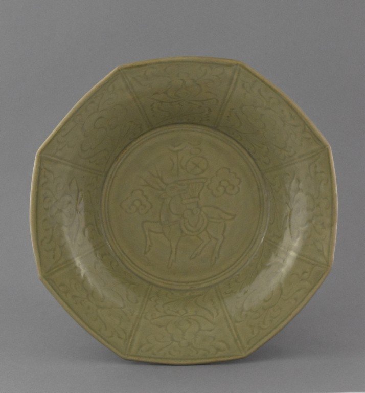 FINE MING OCTAGONAL CELADON CHARGER (1 of 10)