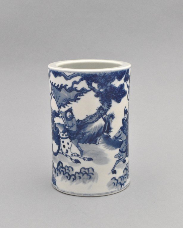 KANGXI COBALT BLUE UNDERGLAZED PORCELAIN BRUSH POT (1 of 9)