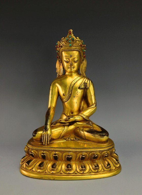 A QING CHINESE GILT BRONZE BUDDHA (1 of 8)