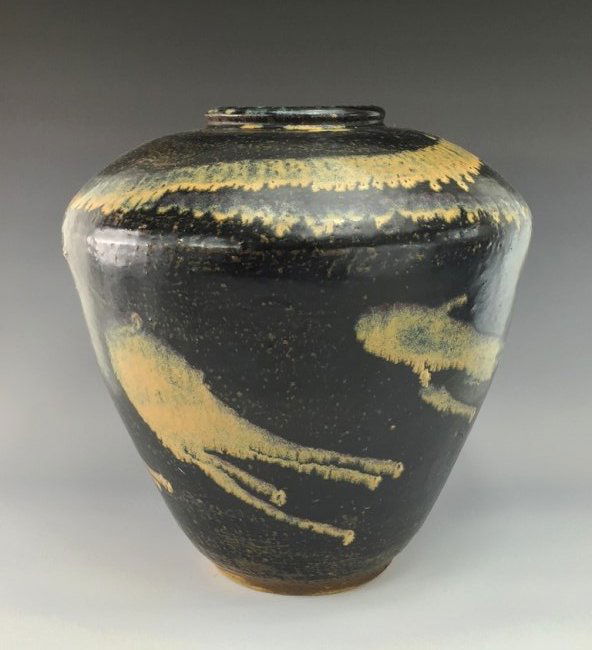LARGE JIZHOU WARE JAR (1 of 7)