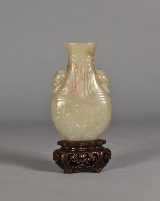 FINE CARVED JADE DOUBLE PHOENIX VASE (1 of 6)