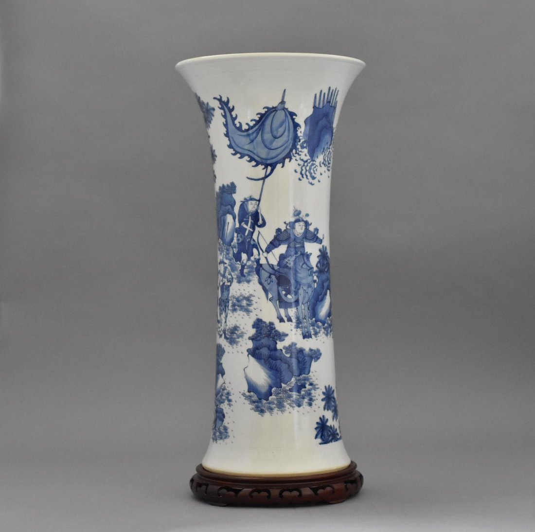 LARGE BLUE AND WHITE JUN VASE ON STAND (1 of 10)