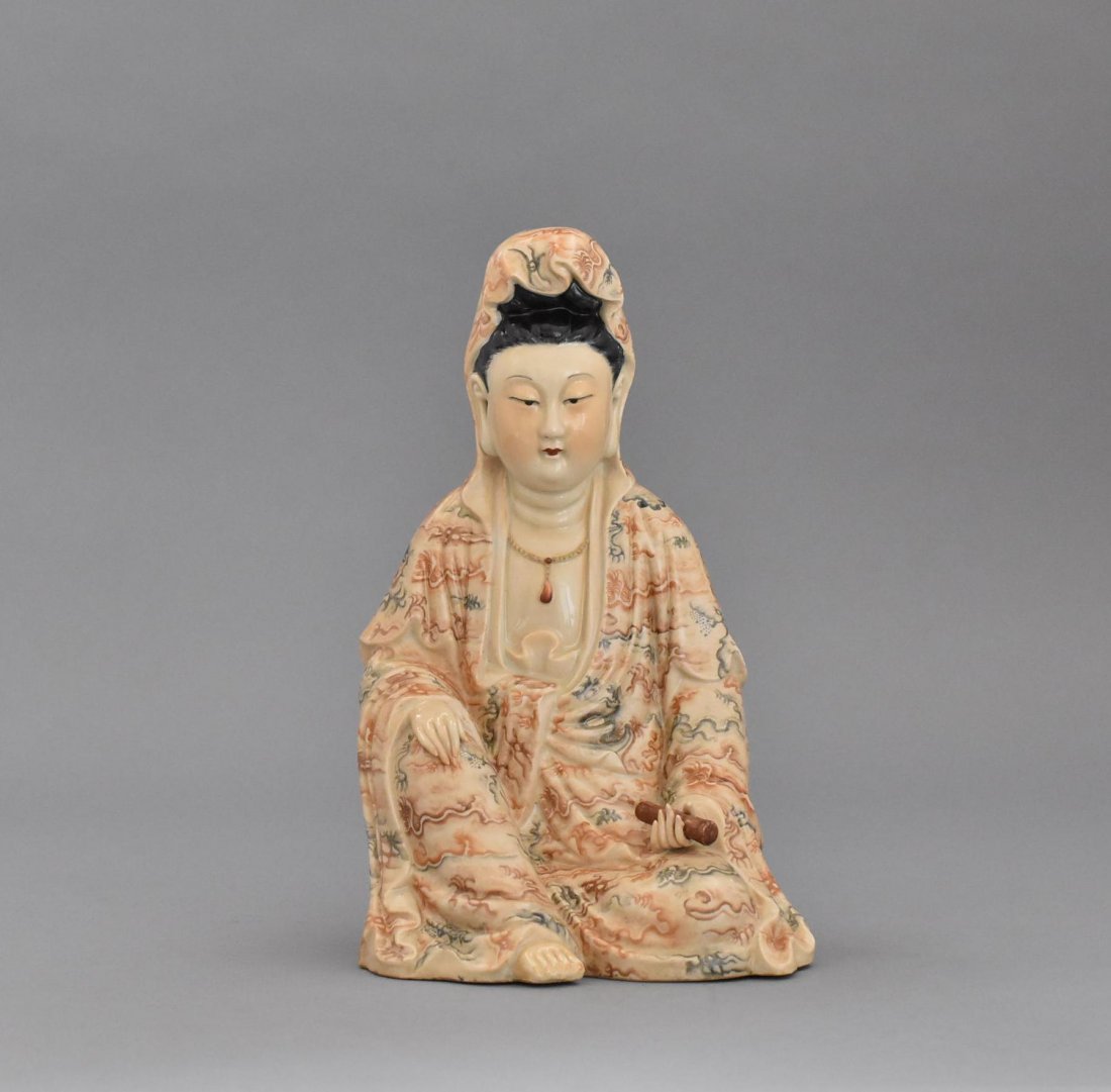FAMILLE ROSE PORCELAIN SEATED GUANYIN (1 of 9)