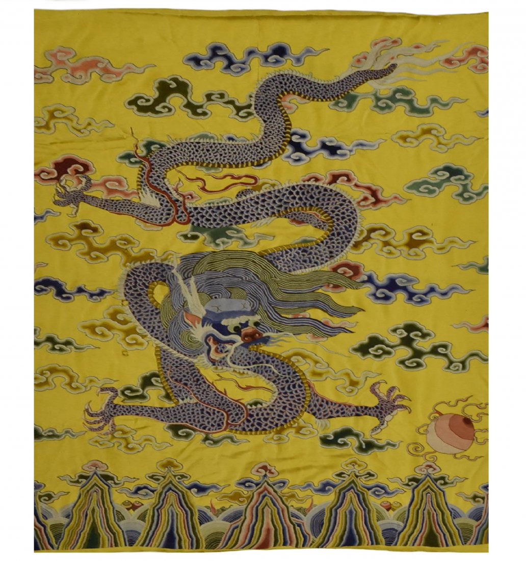 18TH/19TH C CHINESE EMBROIDERY SILK PANEL (1 of 10)