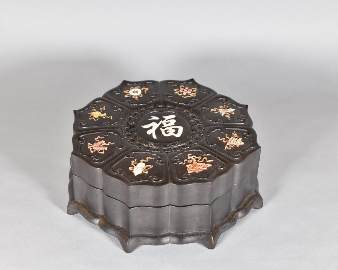 OCTAGONAL FLORI-FORM ZITAN WOOD INLAID COVERED BOX (1 of 8)