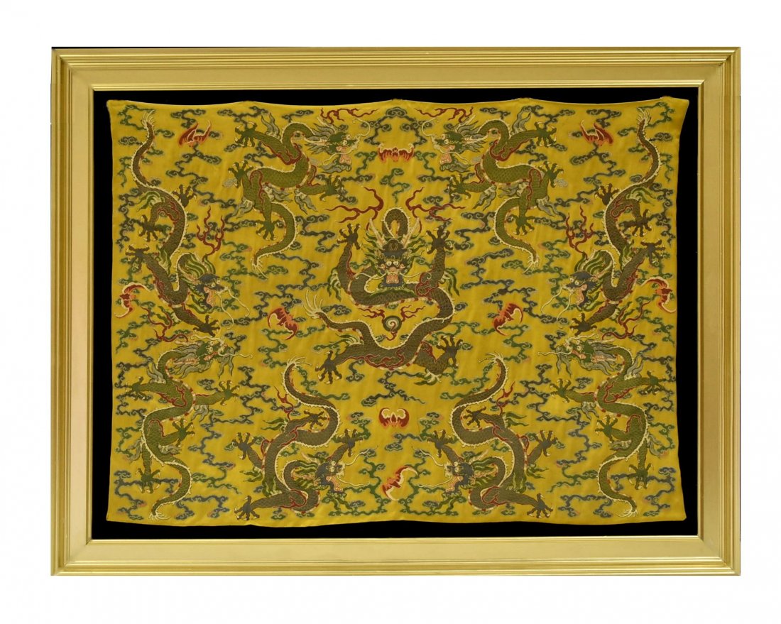 18TH/19TH C CHINESE EMBROIDERY 9 DRAGONS SILK PANEL (1 of 8)