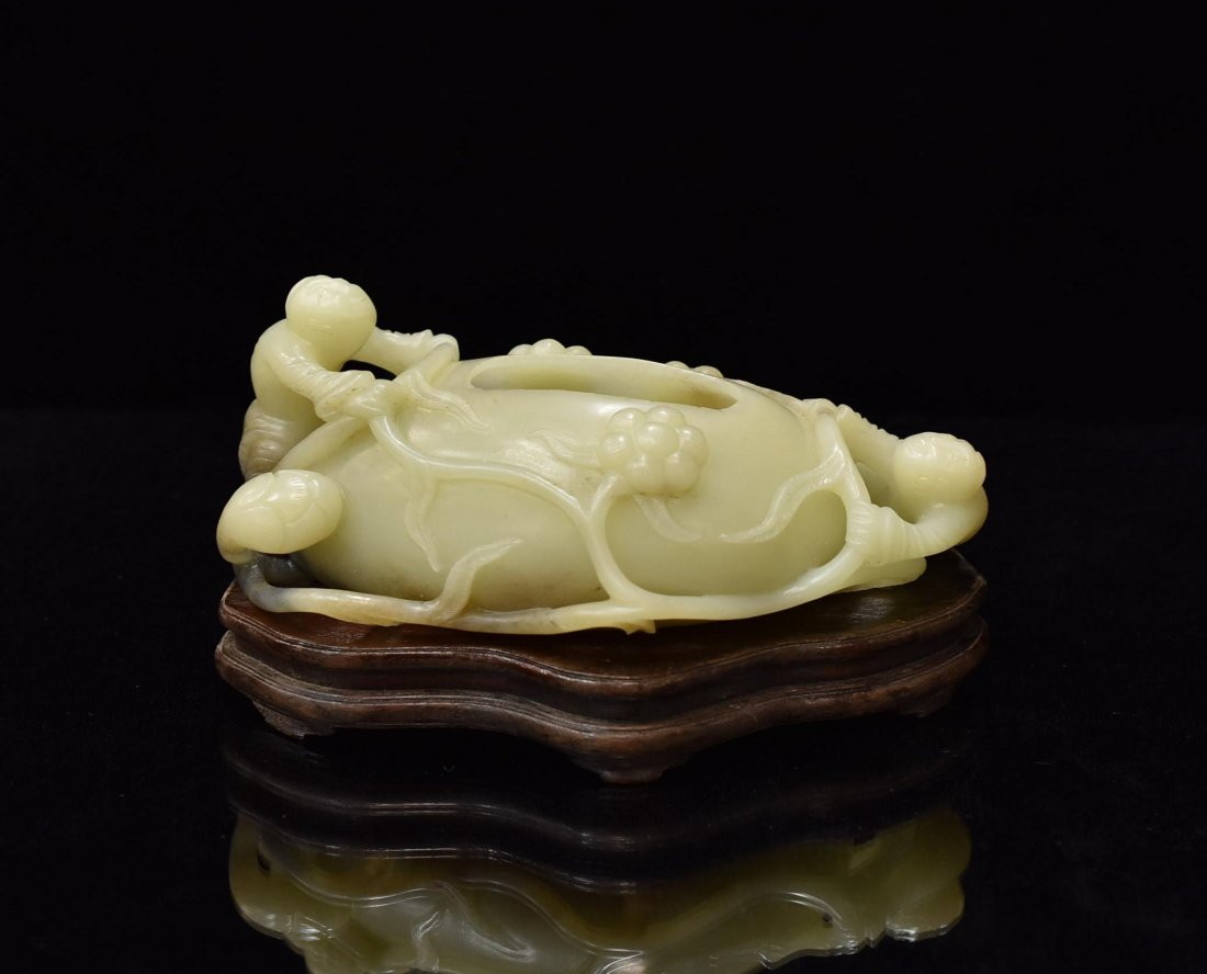 CARVED JADE BRUSH WASHER OF TWO FIGURES UPON A GOURD. (1 of 9)
