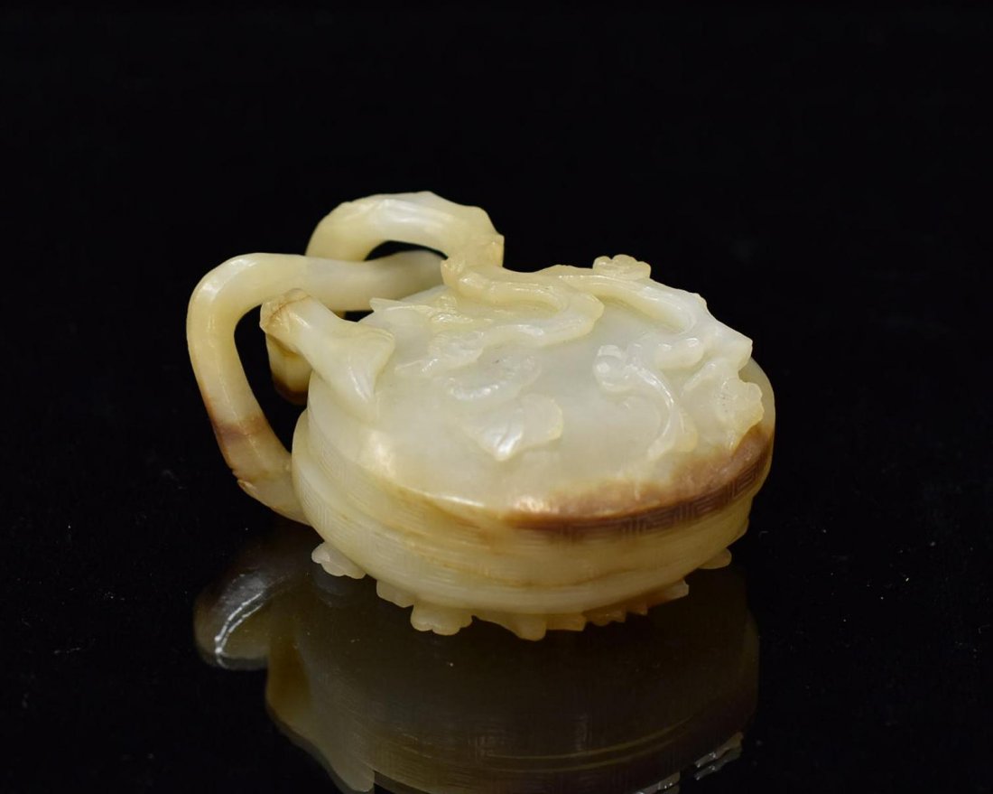 CARVED JADE ROUND COVERED TRINKET BOX (1 of 10)