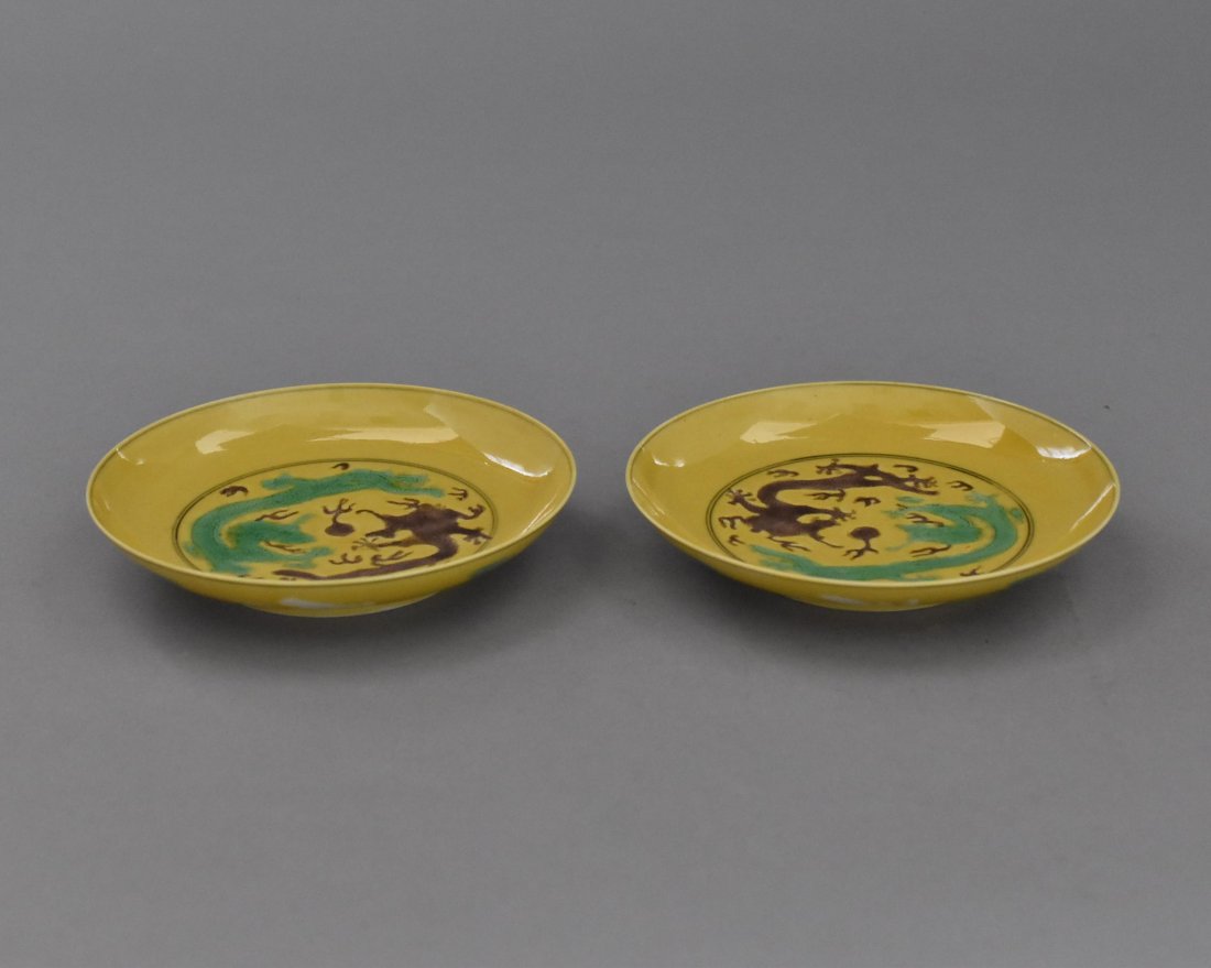 PAIR OF SANCAI DOUBLE DRAGONS DISHES (1 of 9)