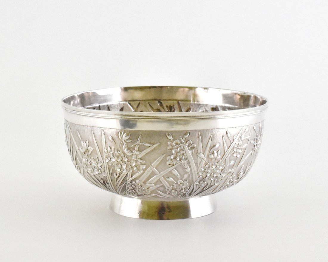 19/20TH C. CHINESE EXPORT SILVER FLORAL REPOUSSE BOWL (1 of 10)