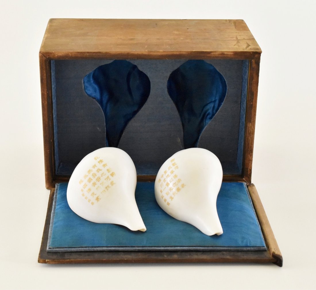 PAIR OF 18TH C. GILT CARVED SEA CONCH SHELLS SANKHA (1 of 8)