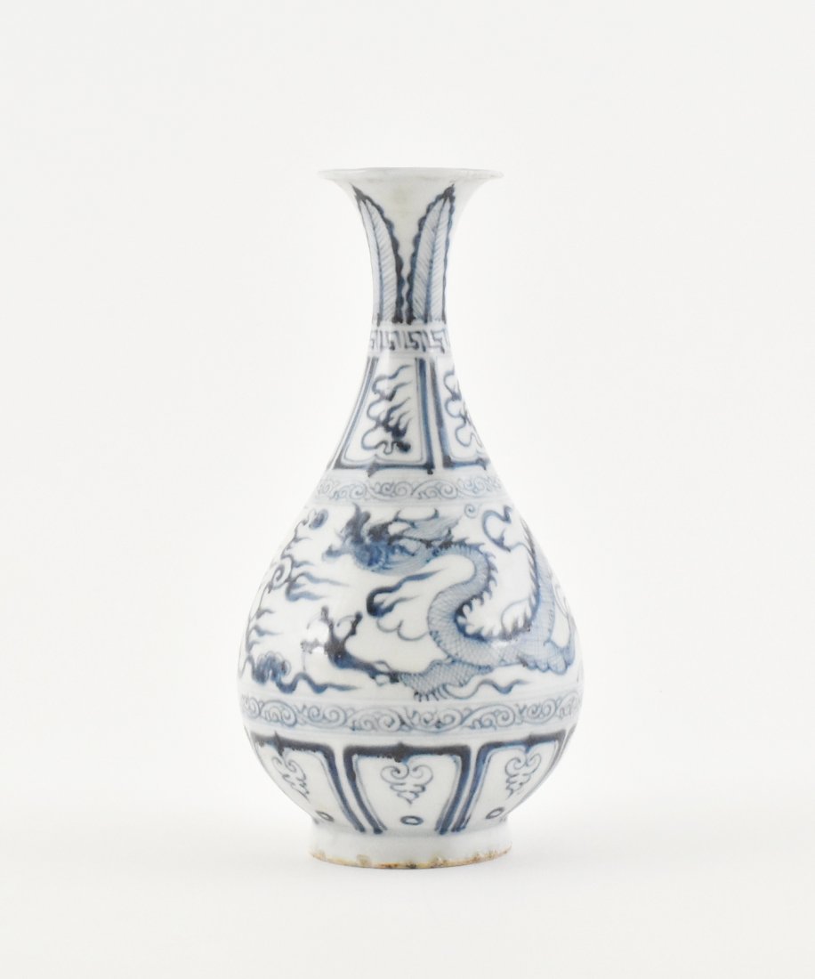YUAN BLUE & WHITE DRAGON VASE, YUHUCHUNPING (1 of 10)