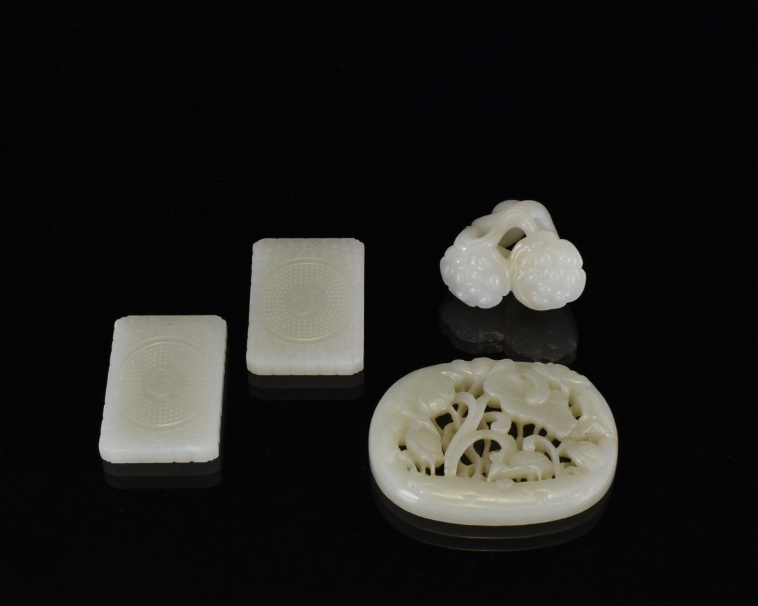 SET OF 4 PCS CARVED JADE PLAQUES AND PENDANT (1 of 10)