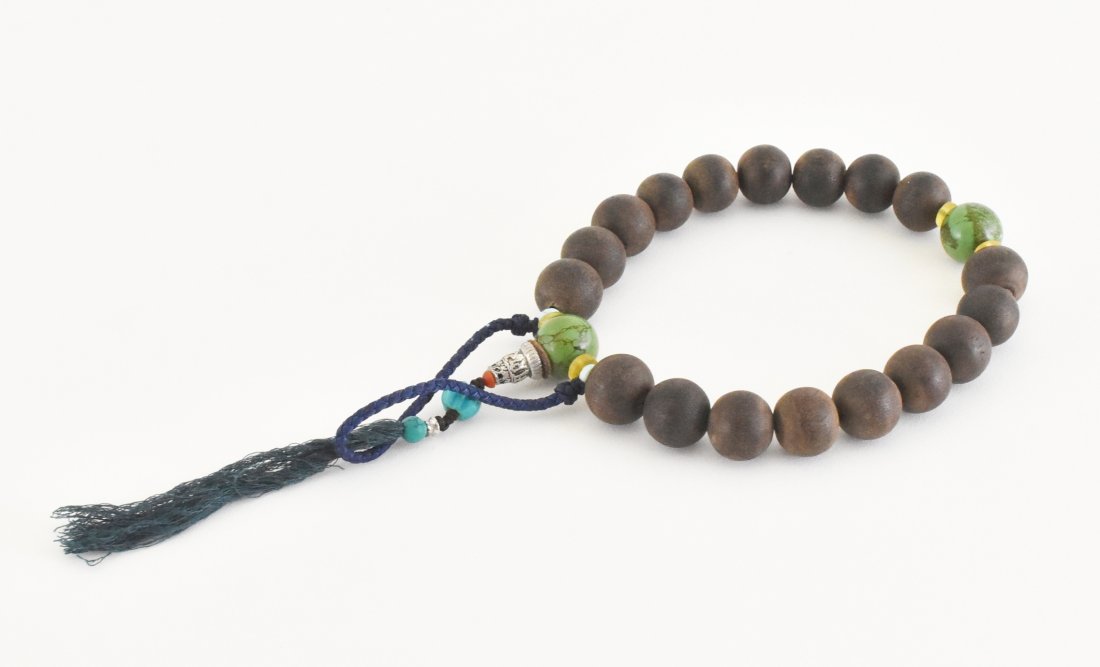 CARVED CHENXIANG WOOD CHINESE PRAYER BEADS BRACELET (1 of 8)
