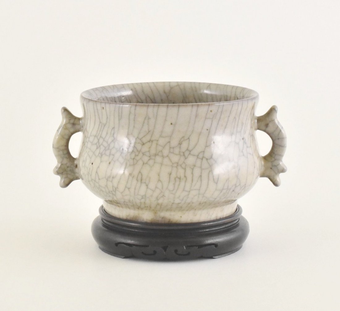 CHINESE GE WARE CENSER (1 of 10)