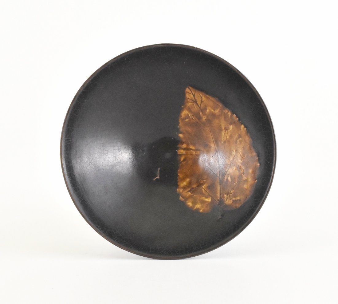 CHINESE JIZHOU WARE TEA BOWL W/ PRE-ROTTED LEAF (1 of 8)