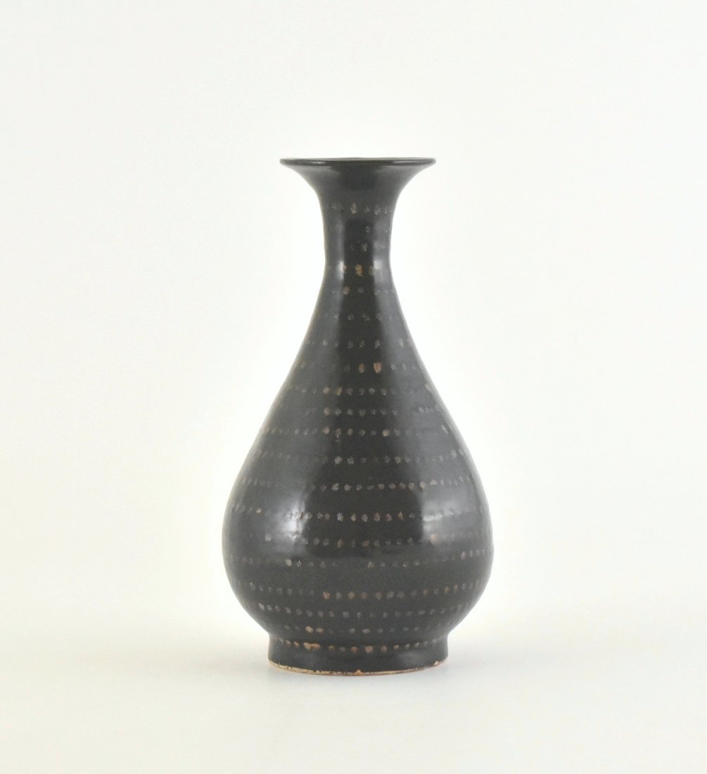 JIZHOU WARE PEAR SHAPE BOTTLE VASE (1 of 8)