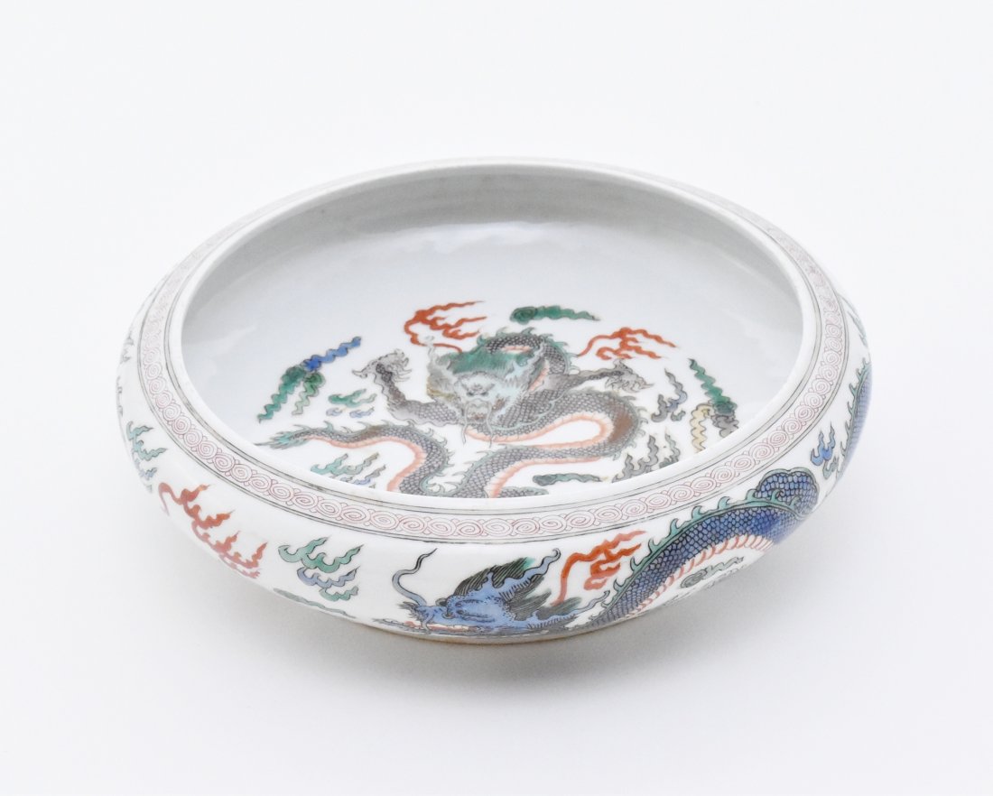 KANGXI WUCAI PORCELAIN BRUSH WASHER WITH DRAGON MOTIF (1 of 10)