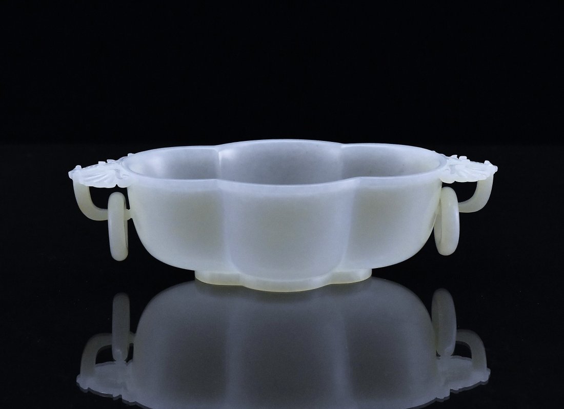 A QUADREFOIL FLORIFORM LOBED JADE MARRIAGE BOWL (1 of 10)