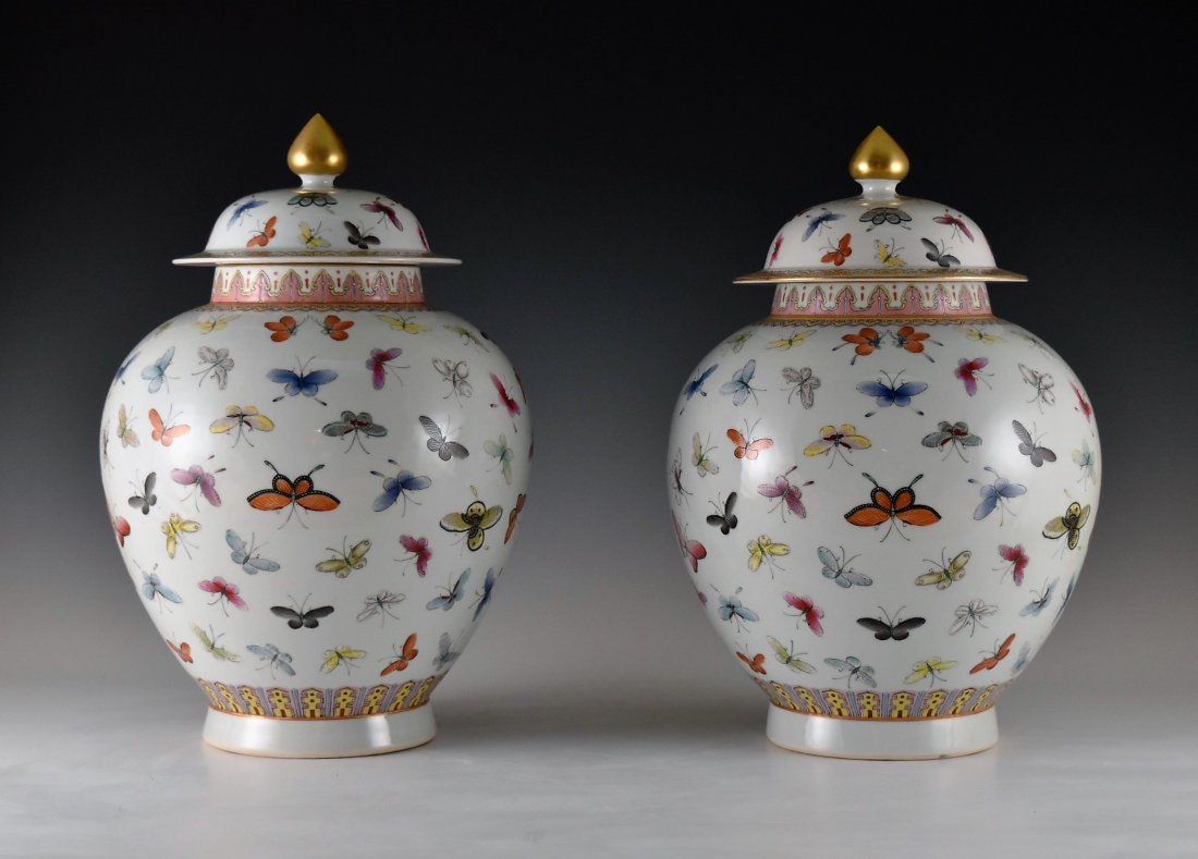 PAIR OF GENERAL HELMET HUNDREDS BUTTERFLIES JARS (1 of 10)