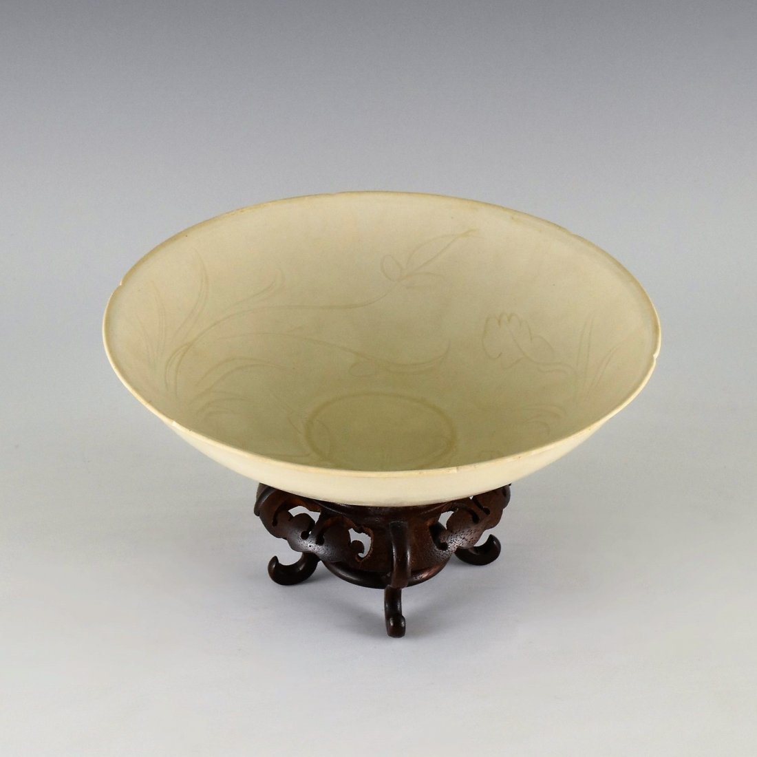 GEESE MOTIF DING WARE BOWL ON STAND (1 of 10)