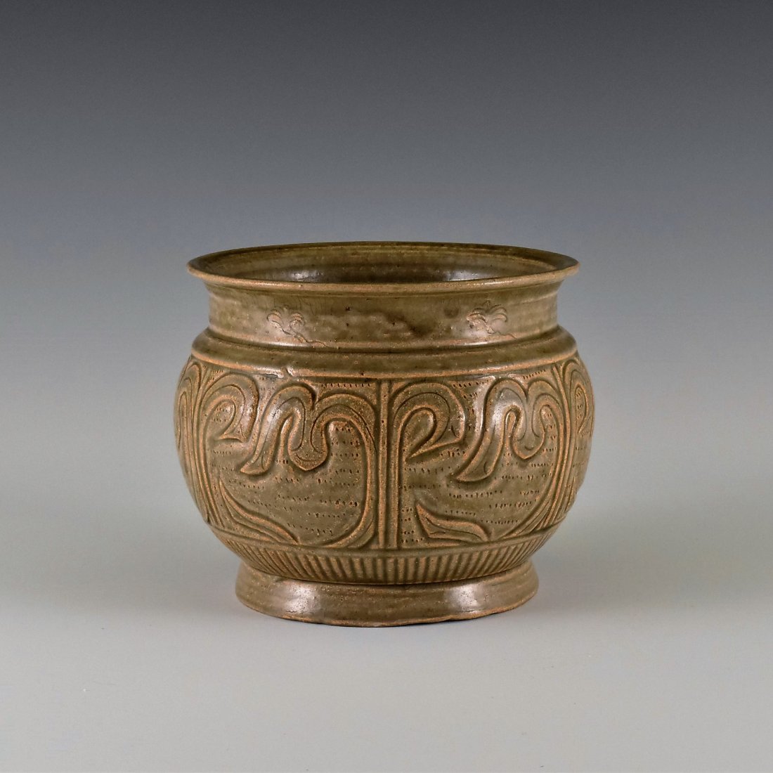 LONGQUAN CELADON FLOWER VASE (1 of 9)