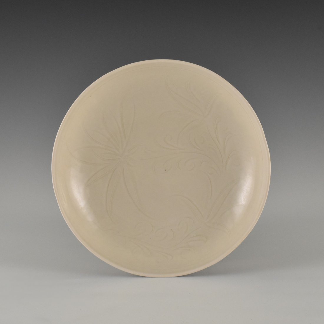 FLORAL MOTIF DING WARE BOWL (1 of 10)