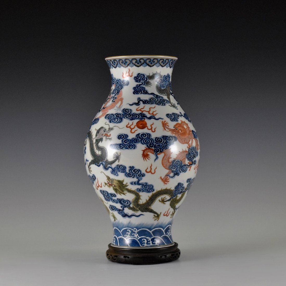 FAMILLE ROSE AND BLUE GLAZED DRAGON PORCELAIN VASE (1 of 10)