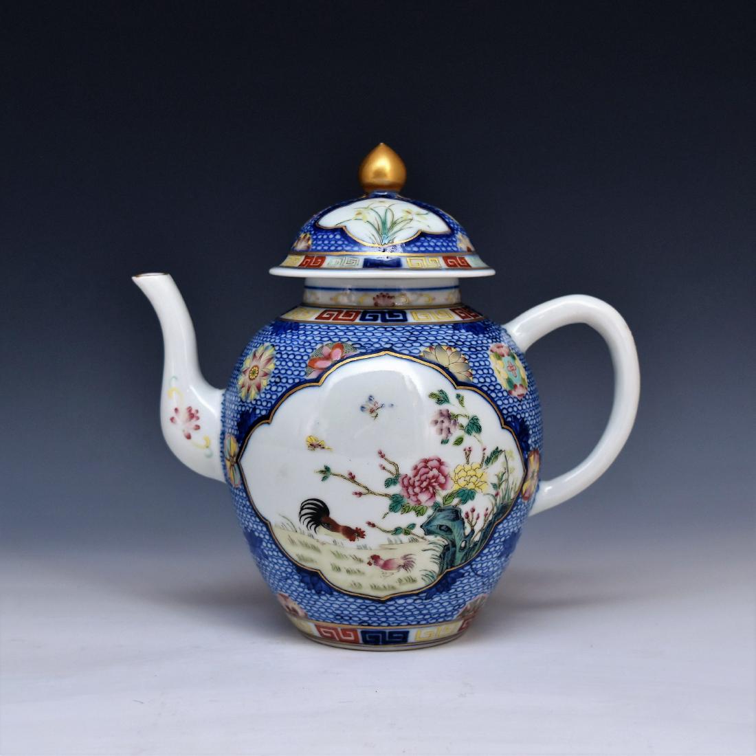 DAOGUANG FAMILLE ROSE PORCELAIN TEA POT (1 of 11)