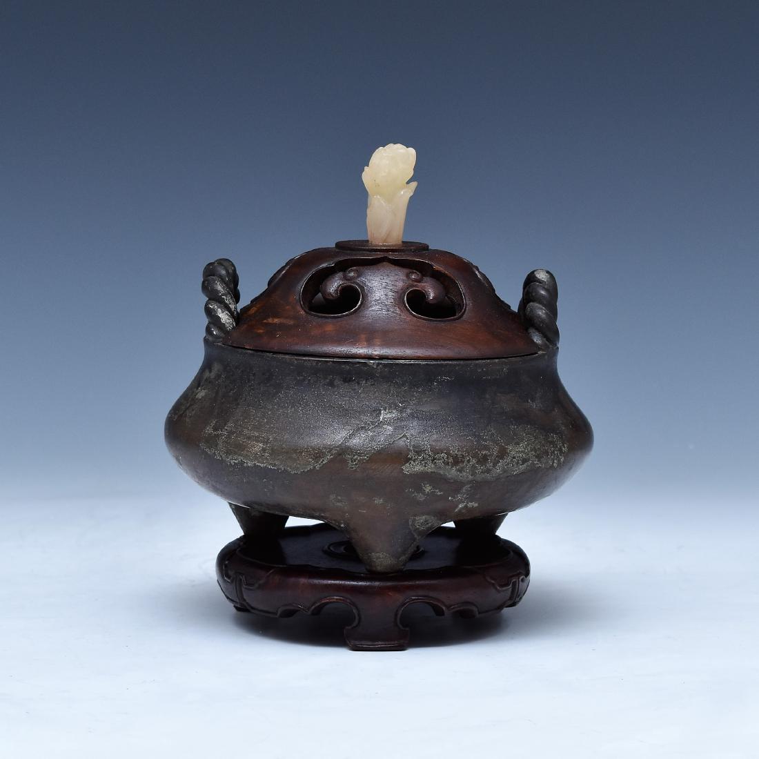 MING BRONZE COVERED TRIPOD CENSER WITH JADE FINIAL ON (1 of 19)