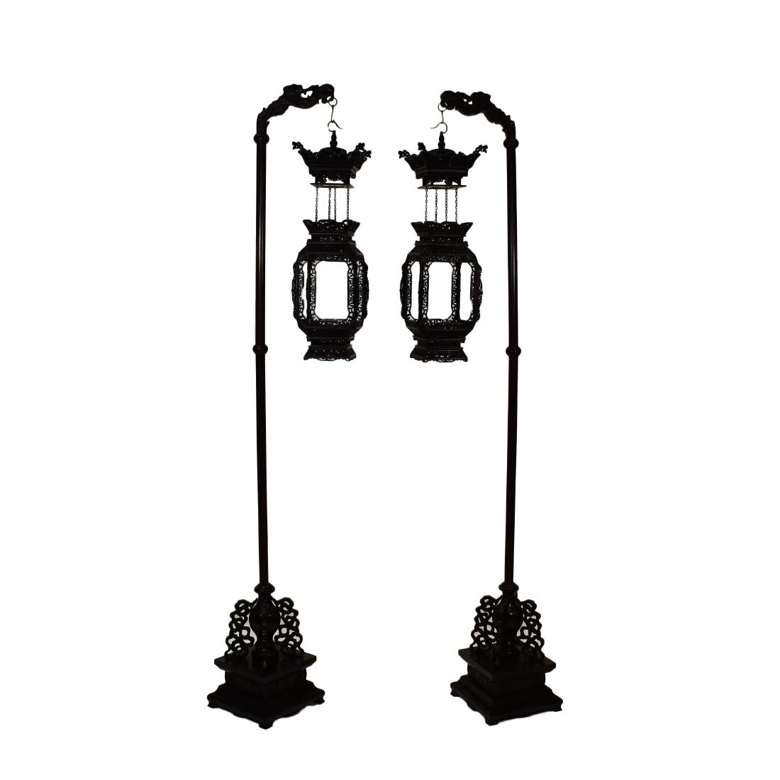 PAIR OF CHINESE ZITAN HANGING LANTERNS & POST (1 of 12)