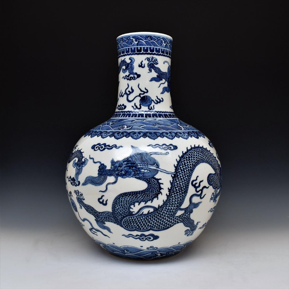 LARGE BLUE & WHITE DRAGON CELESTIAL VASE (1 of 10)