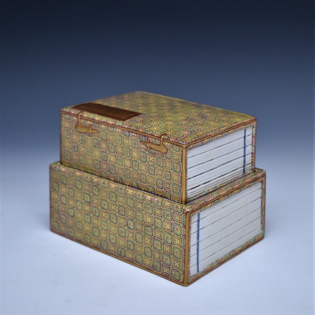 FAMILLE ROSE LESHANTANG PORCELAIN BOOK BOX (1 of 6)
