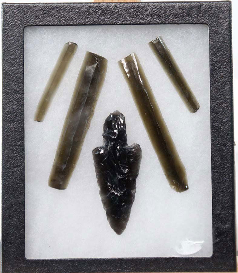 PRE-COLUMBIAN, MEXICAN, OBSIDIAN BLADES, ,: Title: five very finely shaped obsidian works, , , , , , , Size info: largest 3 5/8 in. (9 cm.), , , Framing: , , Comments: Museum catalog card notes