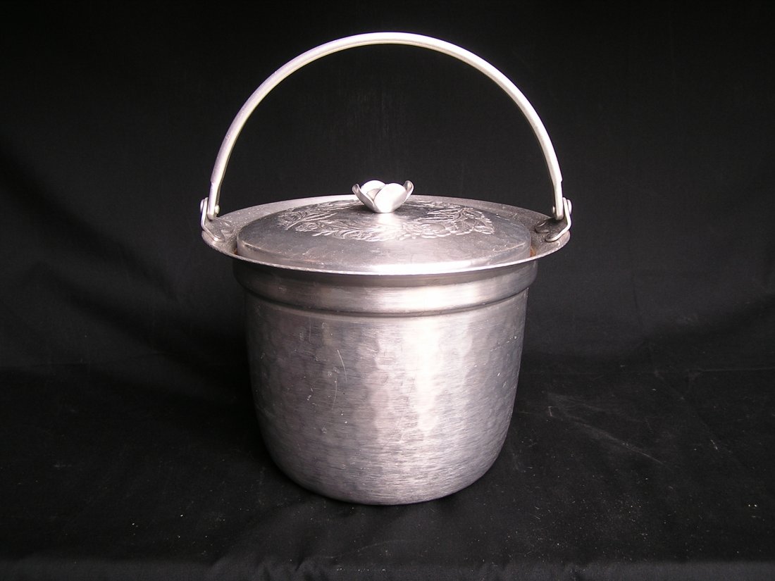 Pyrex sales ice bucket